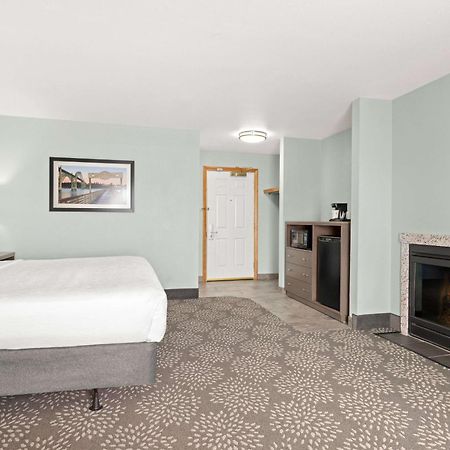 La Quinta By Wyndham Newport Hotel Kültér fotó