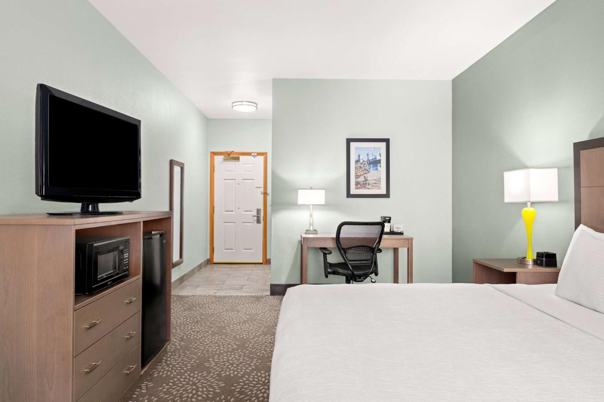 La Quinta By Wyndham Newport Hotel Kültér fotó
